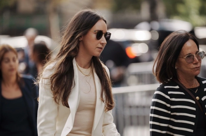 CEO siêu lừa : Vỏ bọc thiếu nữ thiên tài