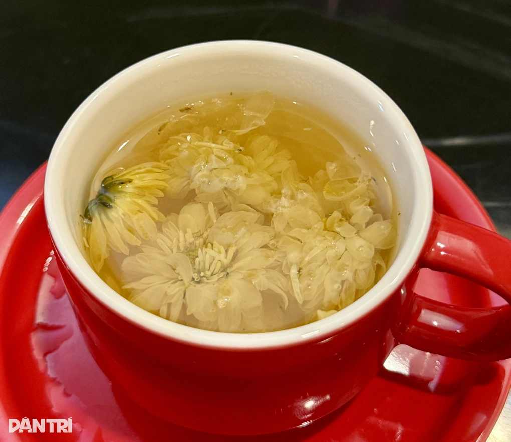 4 lợi ích tuyệt vời của trà hoa cúc với sức khỏe